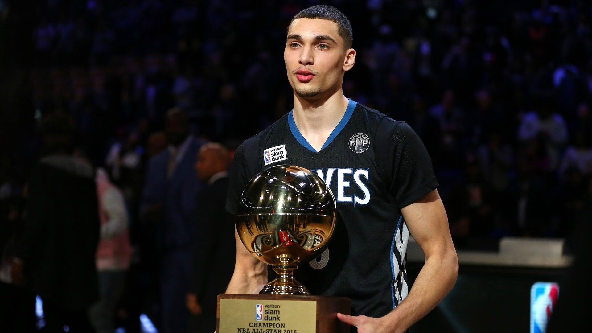 广东男篮锋线崛起成争冠关键 杜锋盛赞其表现，广东男篮锋线球员